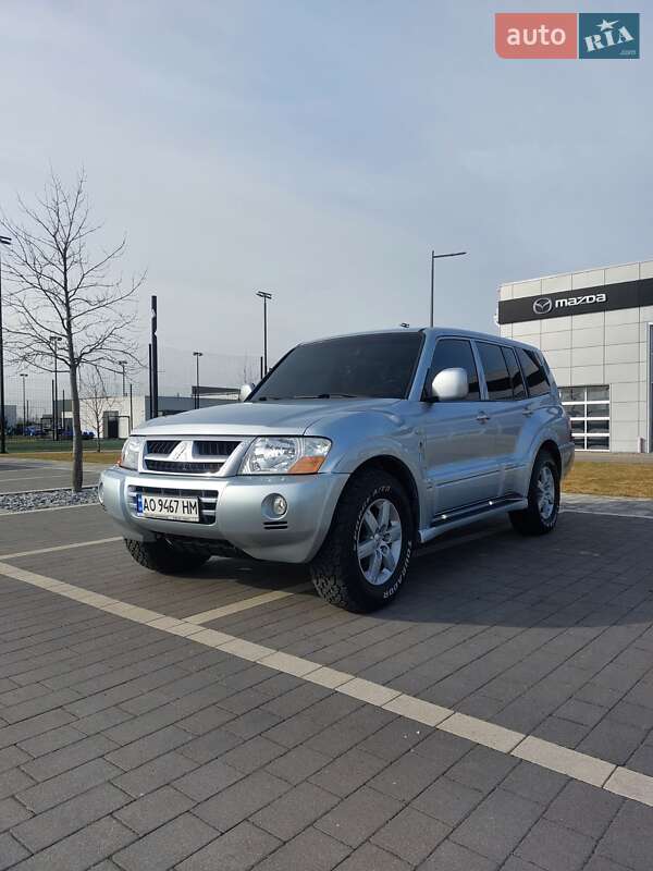 2006 mitsubishi pajero
