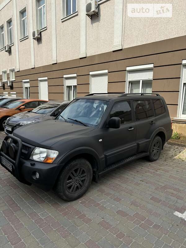 2006 mitsubishi pajero