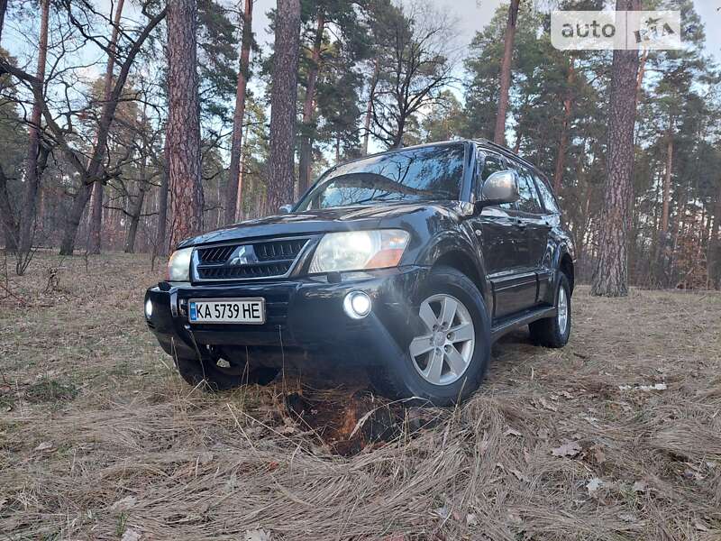 2006 mitsubishi pajero wagon