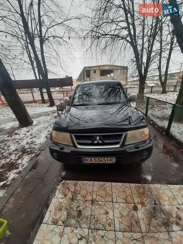 2006 mitsubishi pajero wagon