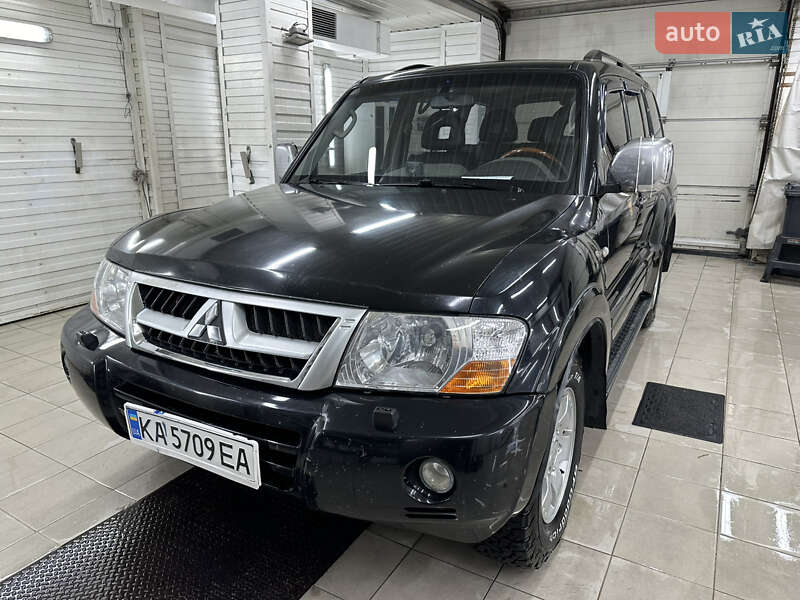 2006 mitsubishi pajero wagon