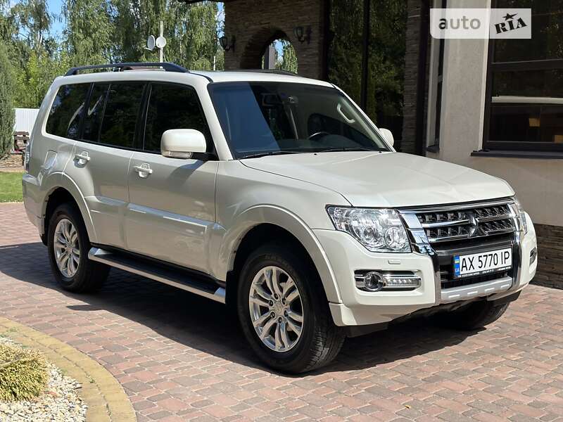 2018 mitsubishi pajero