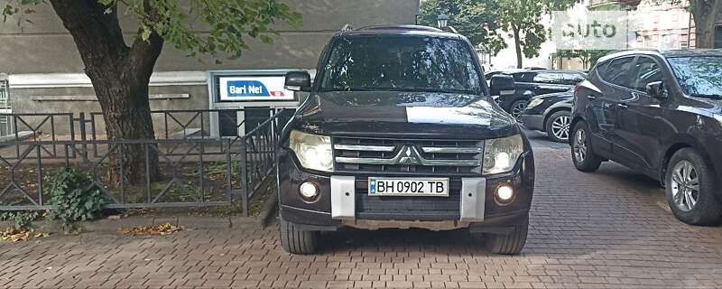 2006 mitsubishi pajero wagon