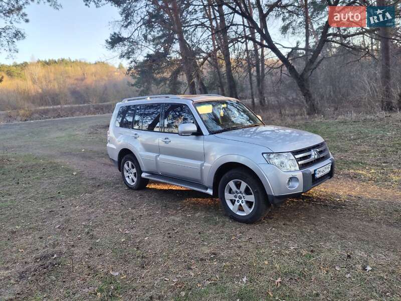 2007 mitsubishi pajero
