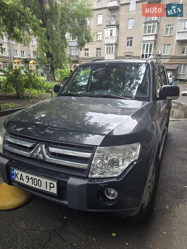 2007 mitsubishi pajero