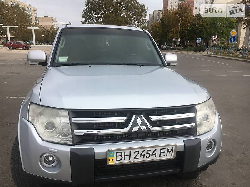 2006 mitsubishi pajero wagon