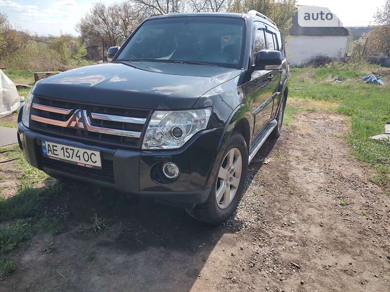 2007 mitsubishi pajero wagon