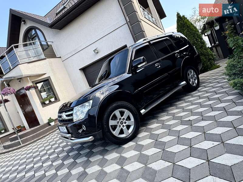 2007 mitsubishi pajero wagon