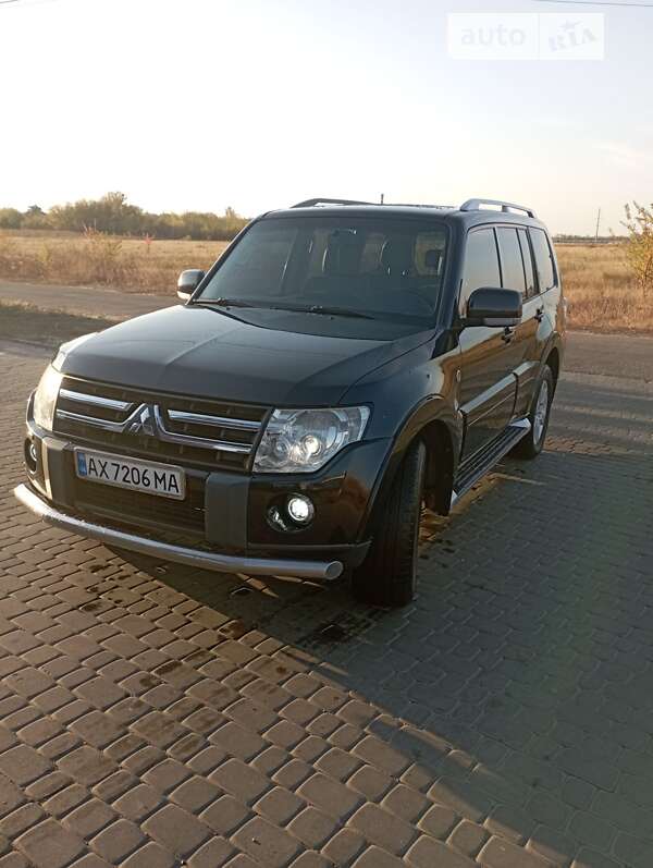 2007 mitsubishi pajero wagon