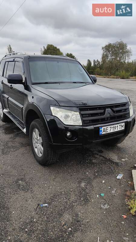 2007 mitsubishi pajero wagon
