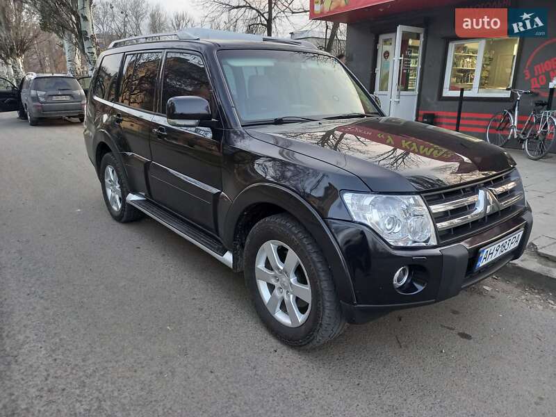 2007 mitsubishi pajero wagon
