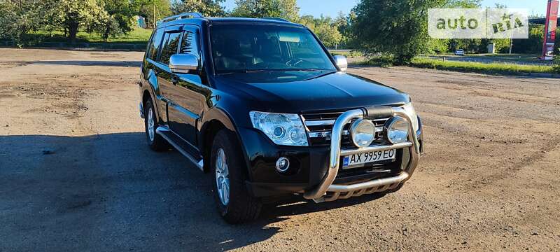 2007 mitsubishi pajero wagon