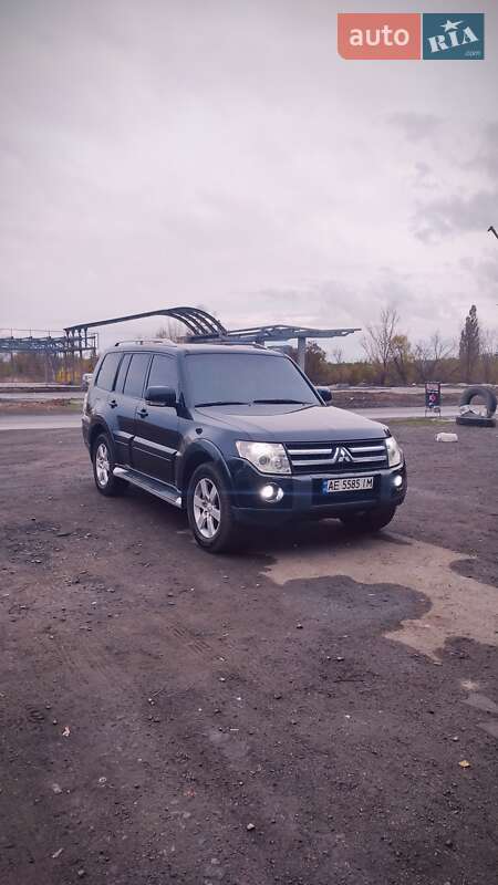 2007 mitsubishi pajero wagon