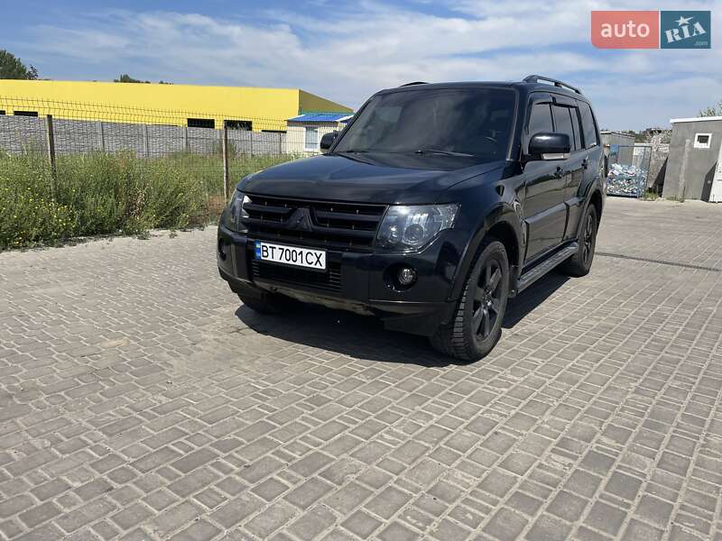 2007 mitsubishi pajero wagon
