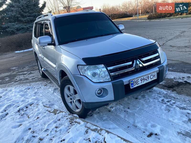 2007 mitsubishi pajero wagon