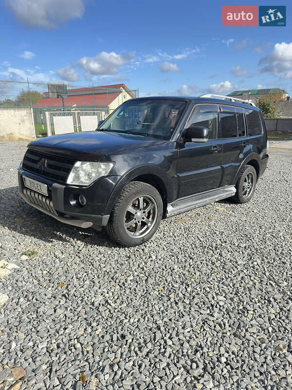 2007 mitsubishi pajero wagon
