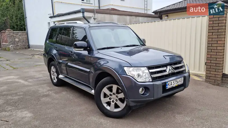 2008 mitsubishi pajero