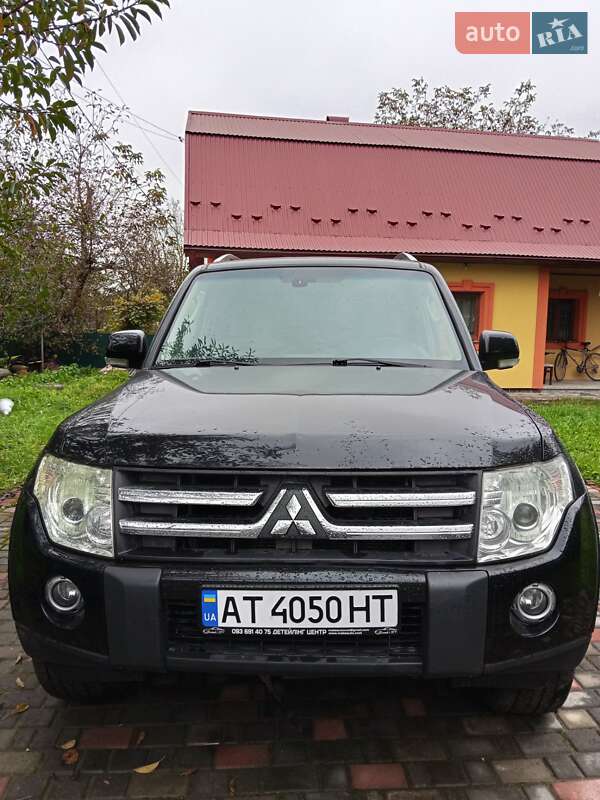 2008 mitsubishi pajero wagon