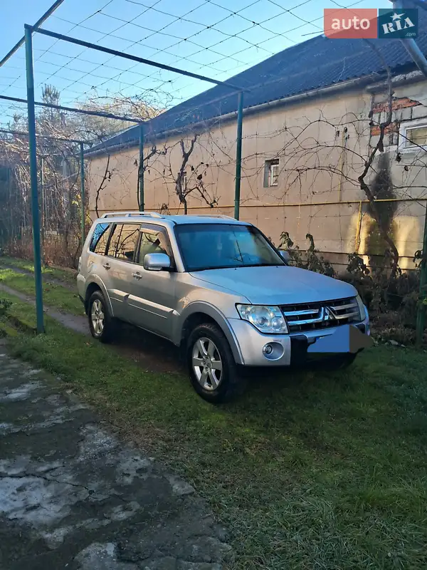 2008 mitsubishi pajero