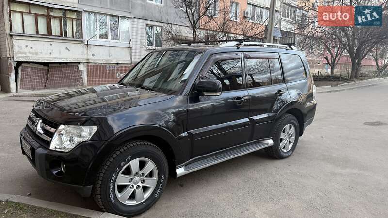 2007 mitsubishi pajero wagon