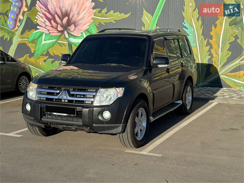 2007 mitsubishi pajero wagon