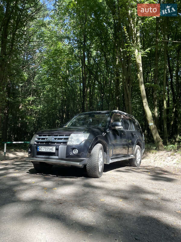 2007 mitsubishi pajero wagon