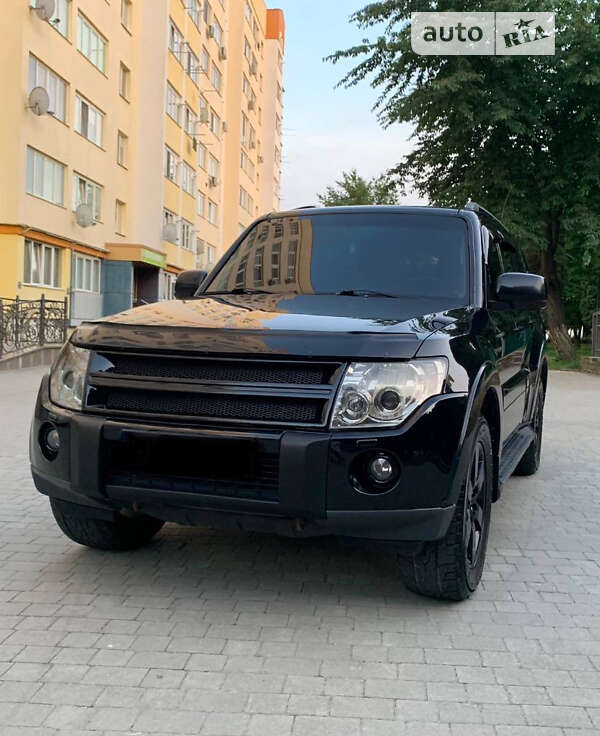 2007 mitsubishi pajero wagon