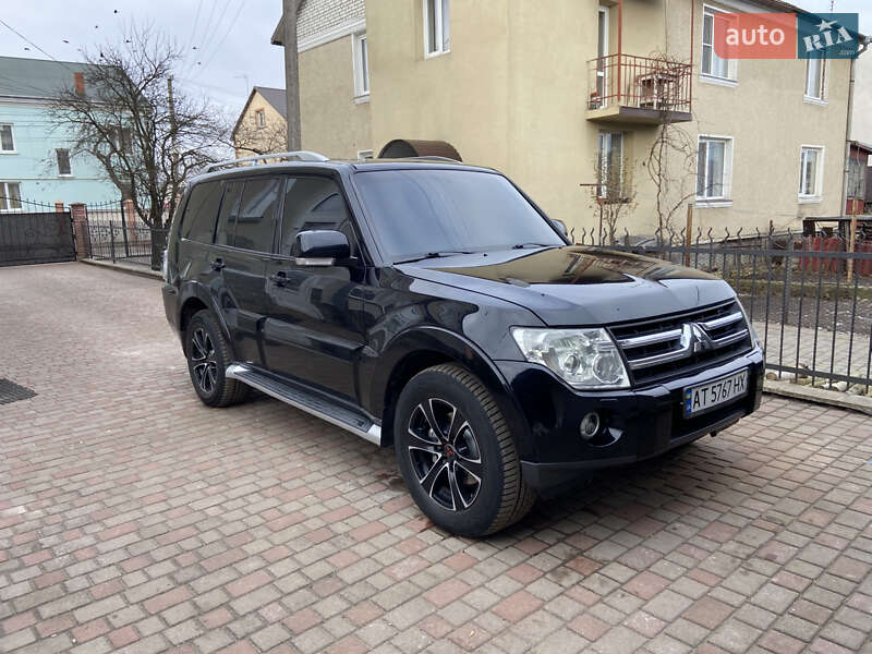 2007 mitsubishi pajero wagon