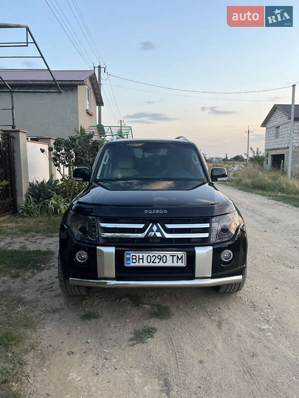 2007 mitsubishi pajero wagon