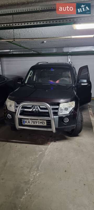 2007 mitsubishi pajero wagon