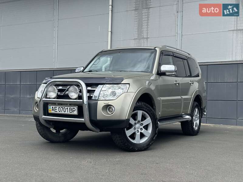 2007 mitsubishi pajero wagon