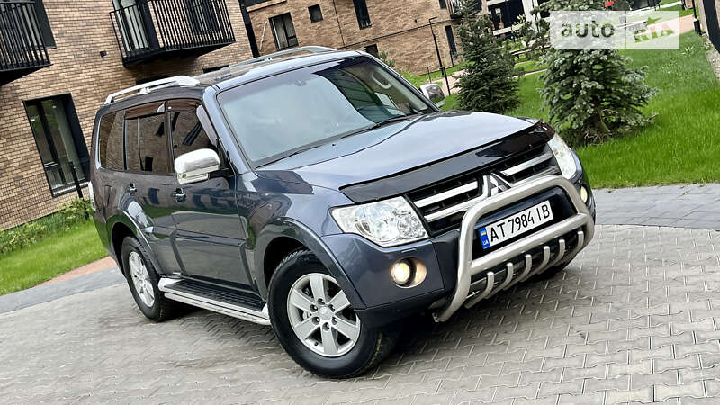 2008 mitsubishi pajero wagon