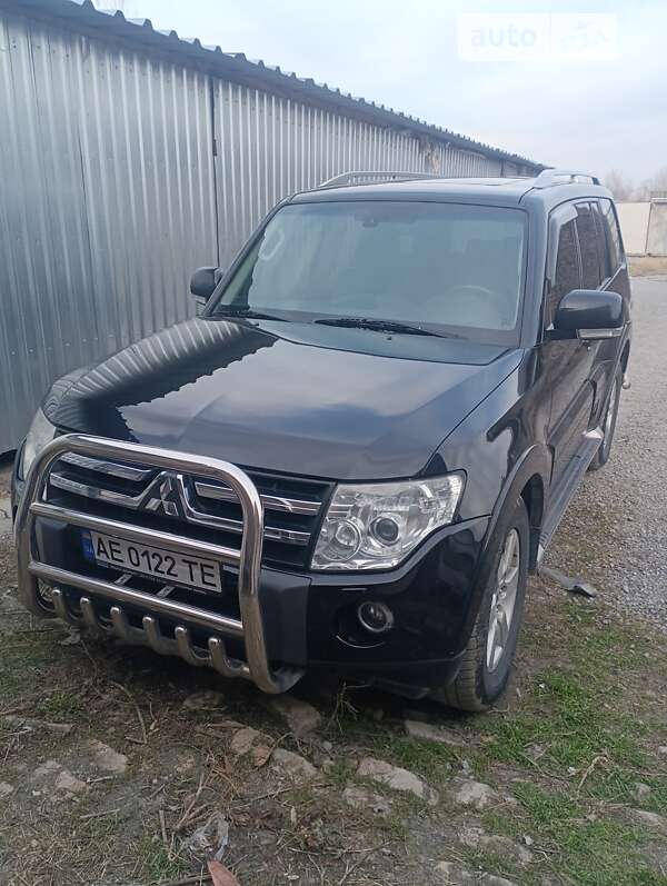 2008 mitsubishi pajero wagon