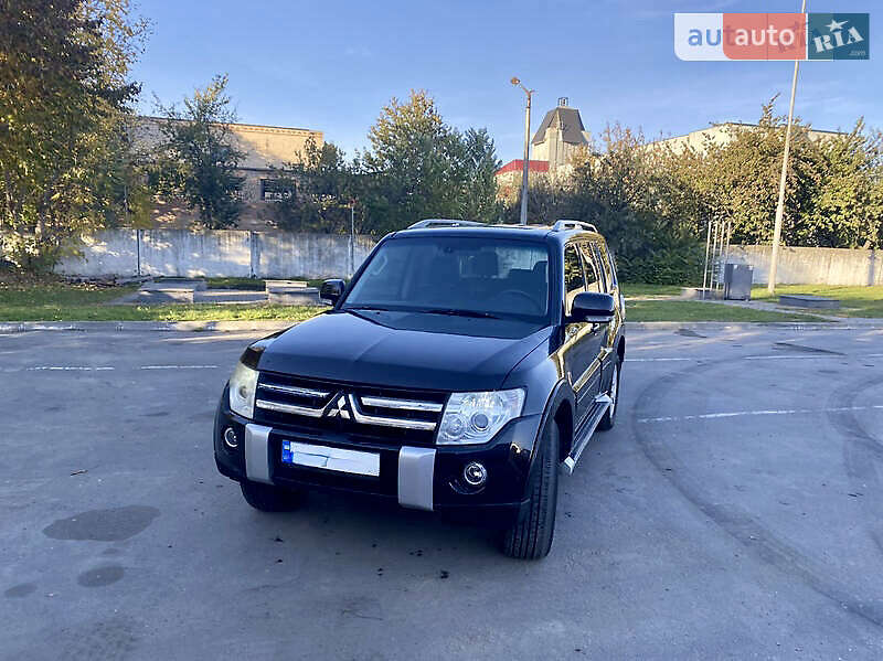 2008 mitsubishi pajero