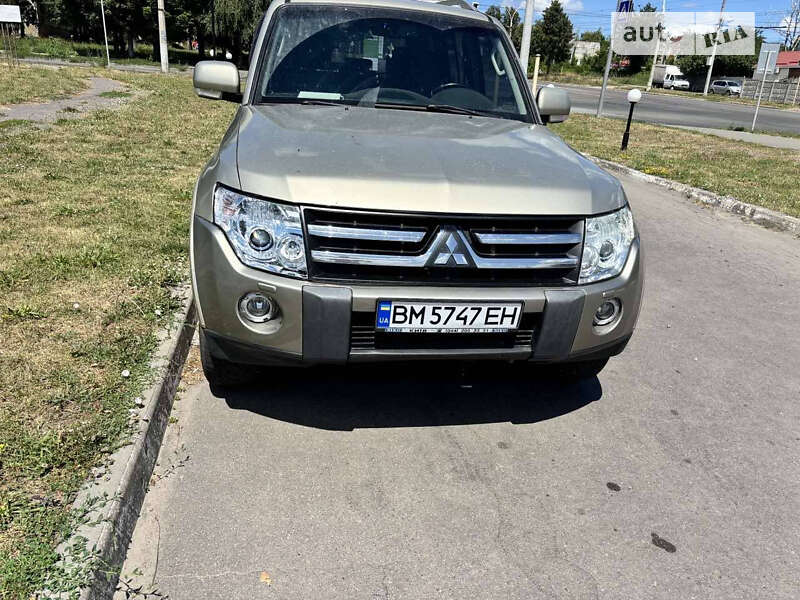 2008 mitsubishi pajero wagon