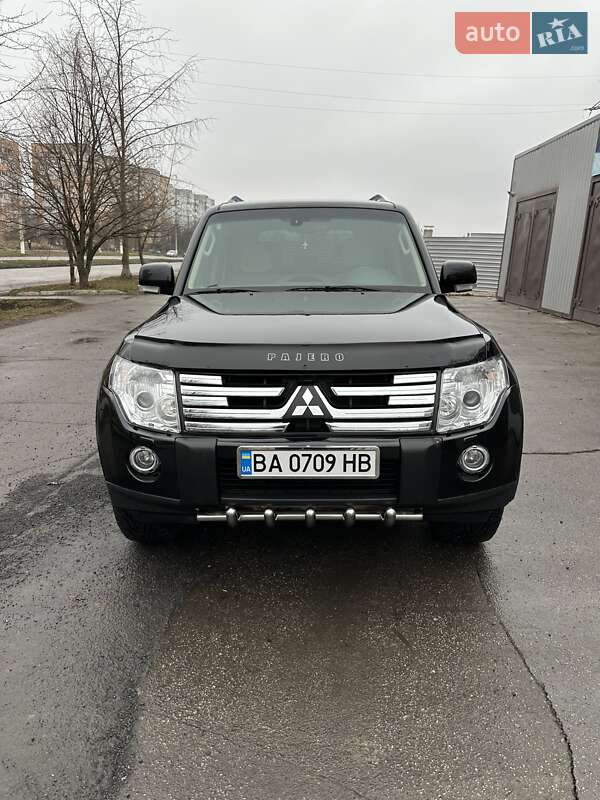 2008 mitsubishi pajero wagon