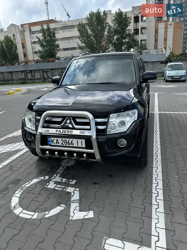 2008 mitsubishi pajero wagon
