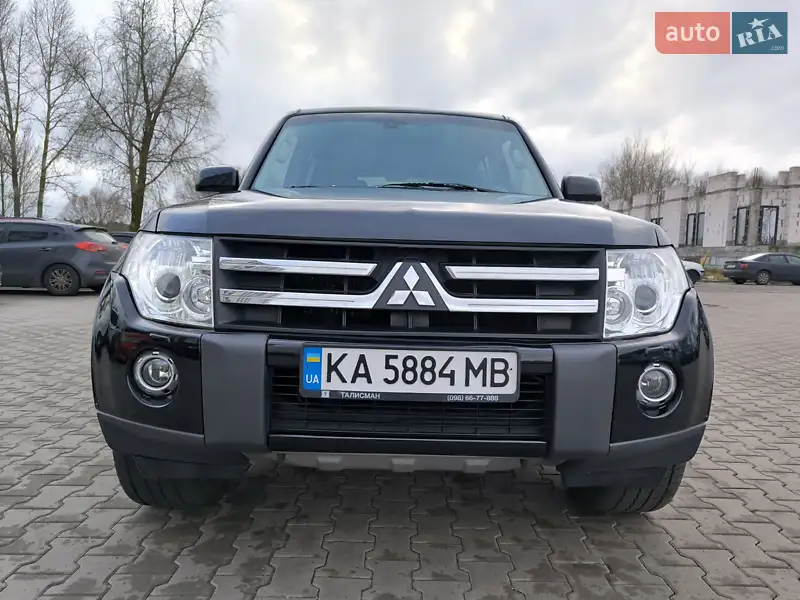 2008 mitsubishi pajero wagon