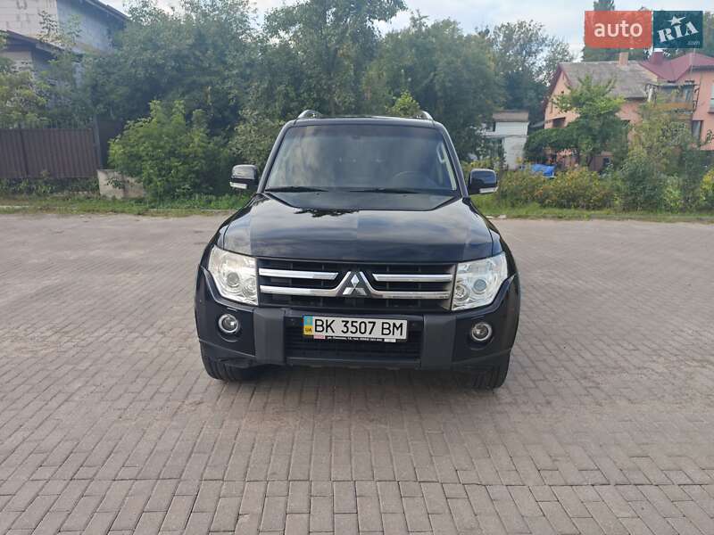 2008 mitsubishi pajero