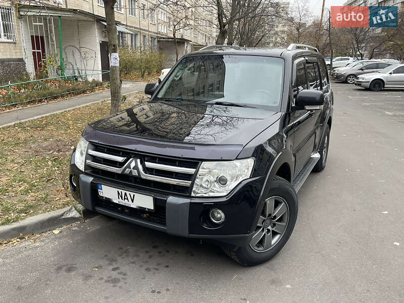 2008 mitsubishi pajero