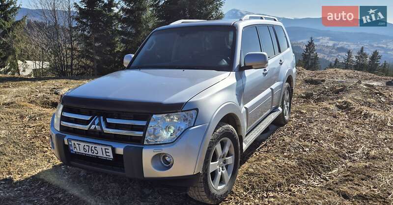 2008 mitsubishi pajero wagon