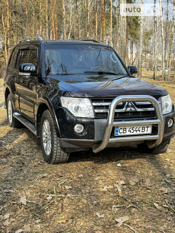 2008 mitsubishi pajero wagon