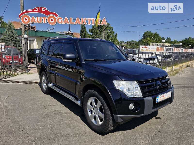 2008 mitsubishi pajero wagon