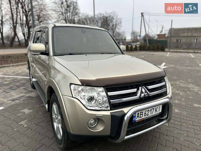 2008 mitsubishi pajero wagon