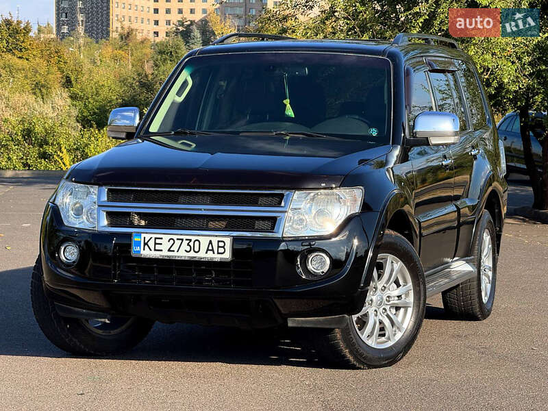 2013 mitsubishi pajero
