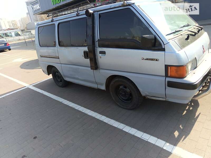 1987 mitsubishi l 300