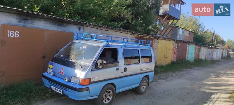 1989 mitsubishi l 300