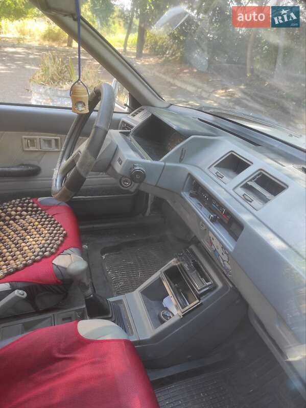 1986 mitsubishi colt