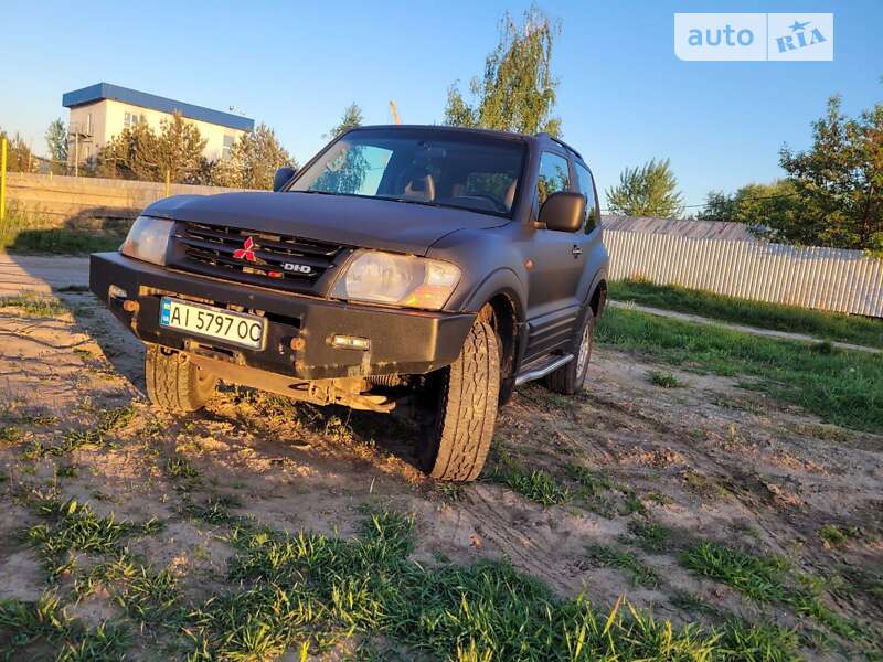 2000 mitsubishi pajero