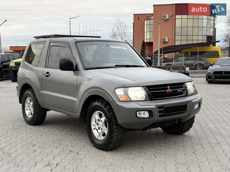 2000 mitsubishi pajero